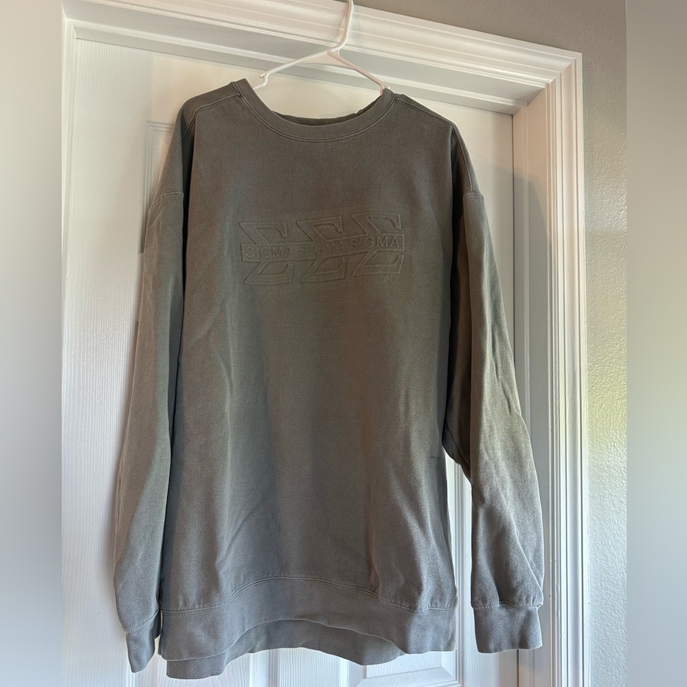 Tri Sigma 2XL Gray pullover. Comfort colors brand!